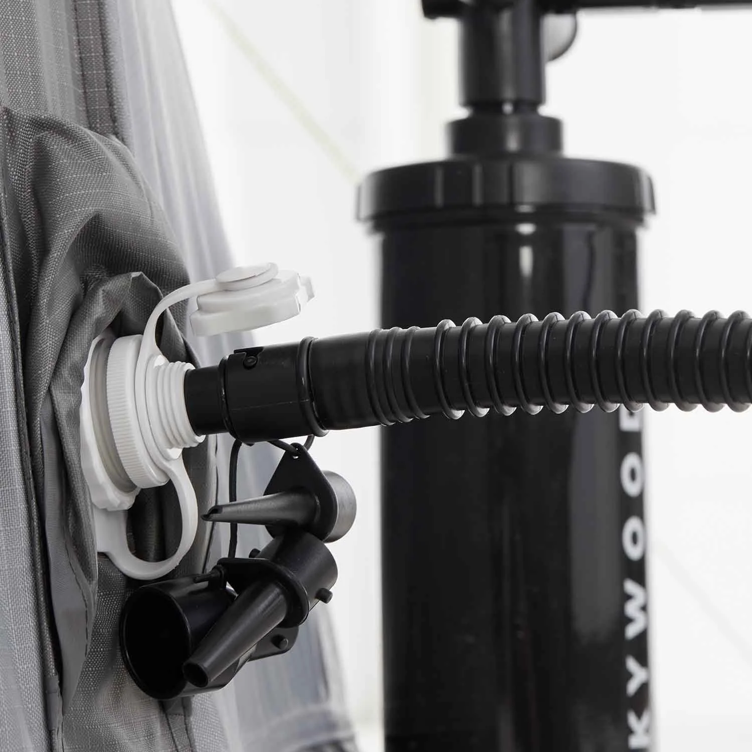 Freistehendes Campingzelt aufblasbar 140 grauwebp - 13